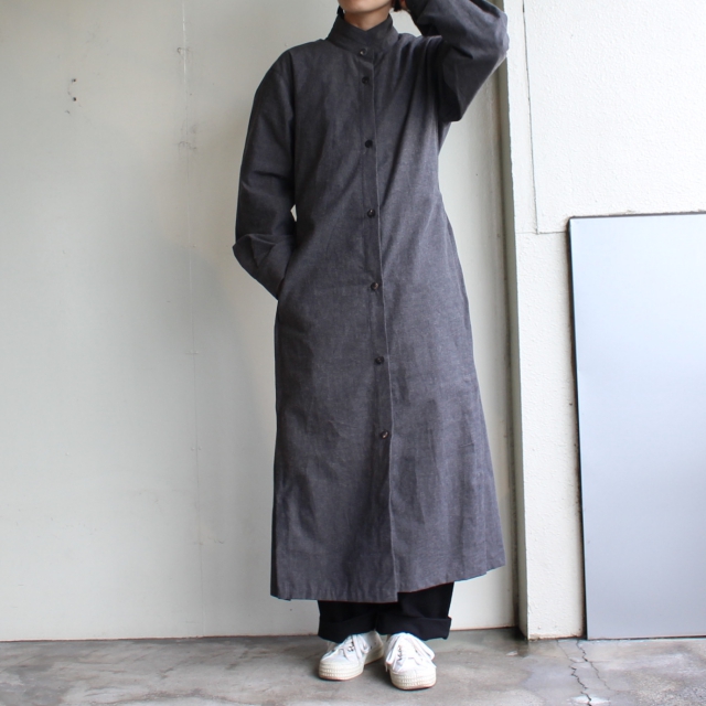 THE HINOKI コットン馬布スタンドアップカラーシャツドレス TH19W-14 チャコールブラウン - 画像 (5)