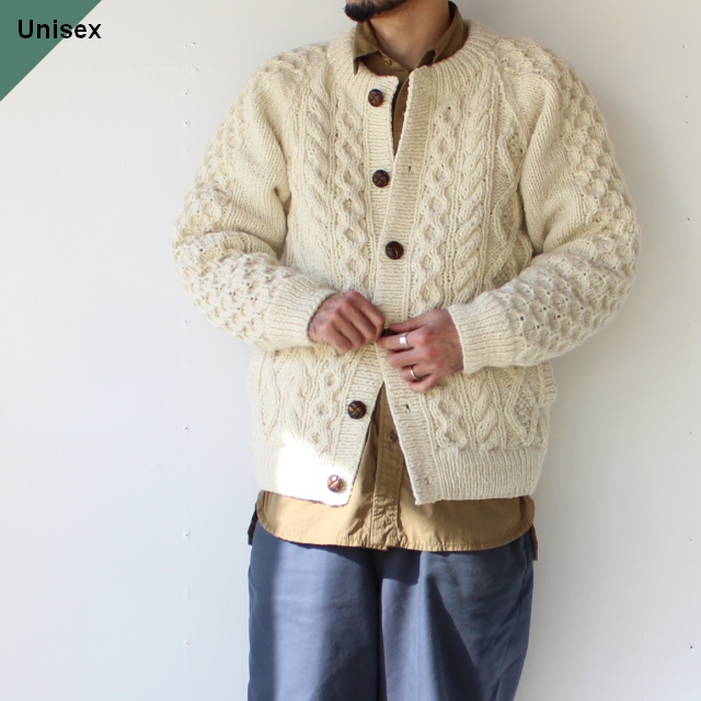 HARVESTY ハンドニットカーディガン Cable Knit Cardigan　（Off white）