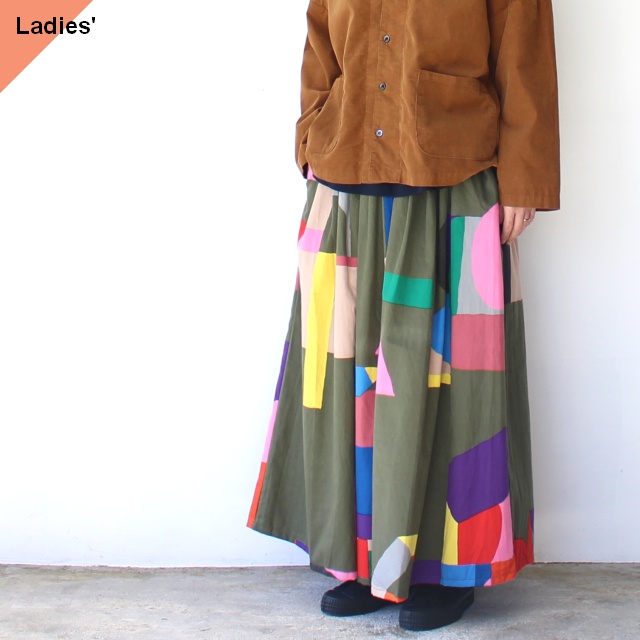 Bohemians パッチワークライクプリントタックスカート Abstraction twill tuck skirt　（Olive drab）