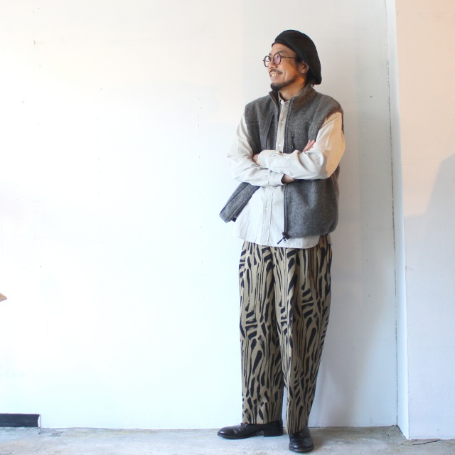 Men's Styling Vol.800 「パイルベスト×柄ワイドトラウザー」