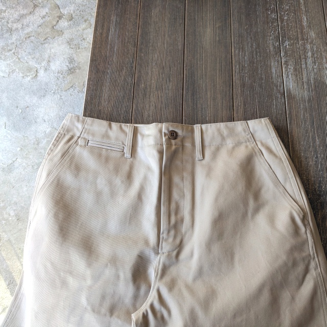 Upscape Audience ワーカーズワイドストレートチノトラウザー / US ARMY M41-Type (Beige) - 画像 (3)