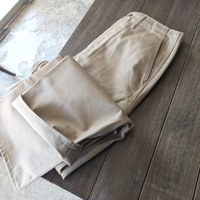 Upscape Audience ワーカーズワイドストレートチノトラウザー / US ARMY M41-Type (Beige) - 画像 (2)