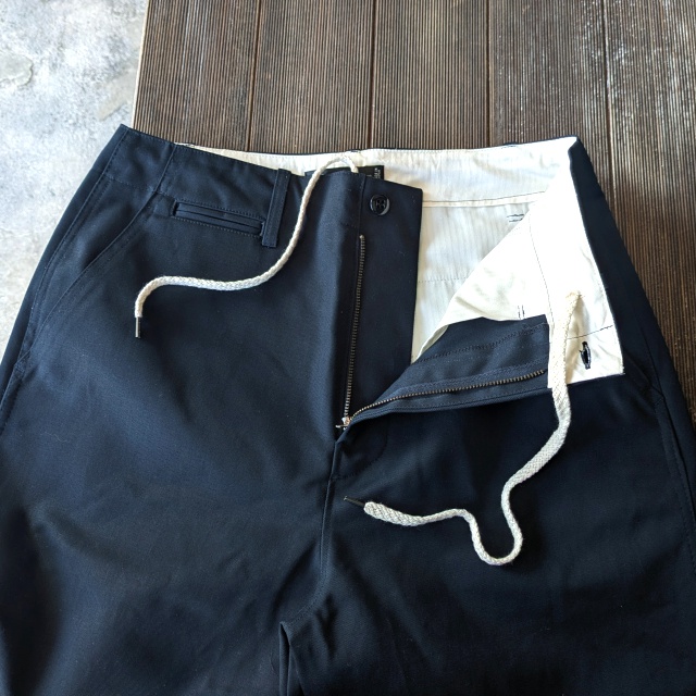 Upscape Audience ワーカーズワイドストレートチノトラウザー / US ARMY M41-Type (Navy) - 画像 (4)