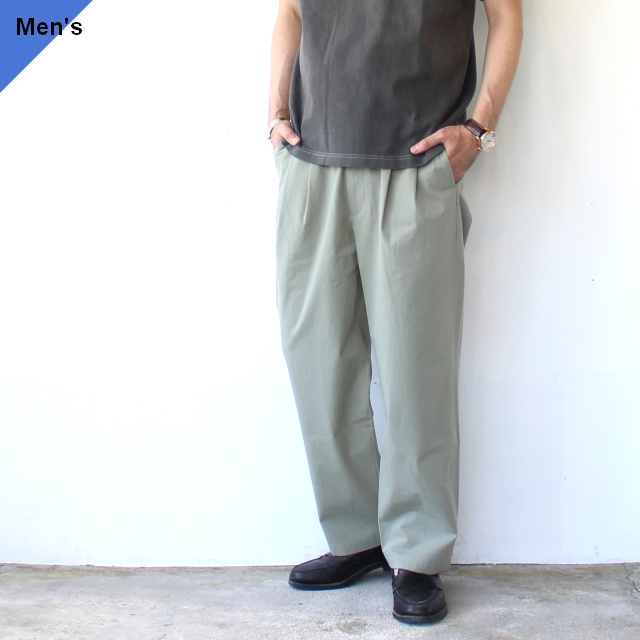 FANTASTICDAYS 2タックテーパードトラウザー UNSLACKS　（Light Khaki）