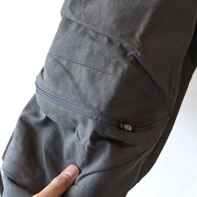Upscape Audience L/Cキャンバスストレージイージーカーゴショーツ Linen Cotton Canvas Easy Cargo Shorts (Sumikuro) - 画像 (4)
