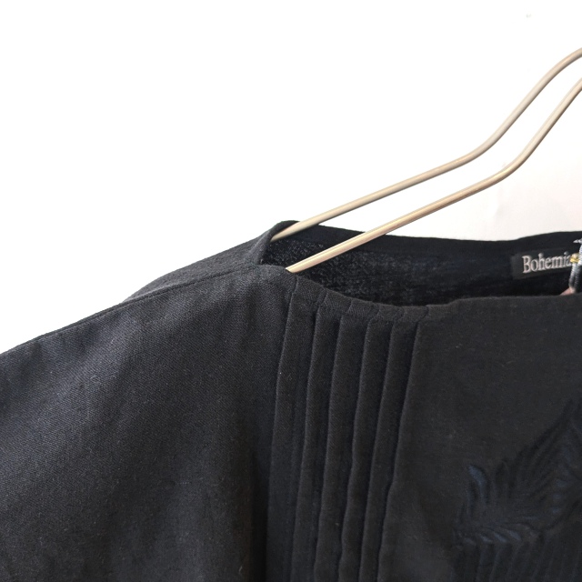 Bohemians 綿麻バックサテン-ポルト刺繍スクエアシャツ / Cotton-Linen Porte EMB Square Shirt (Black) - 画像 (3)